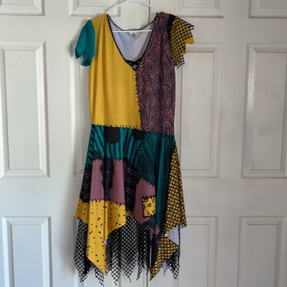 Disney The Nightmare Before Christmas Plus Size Sally Costume - Picture 4 of 8